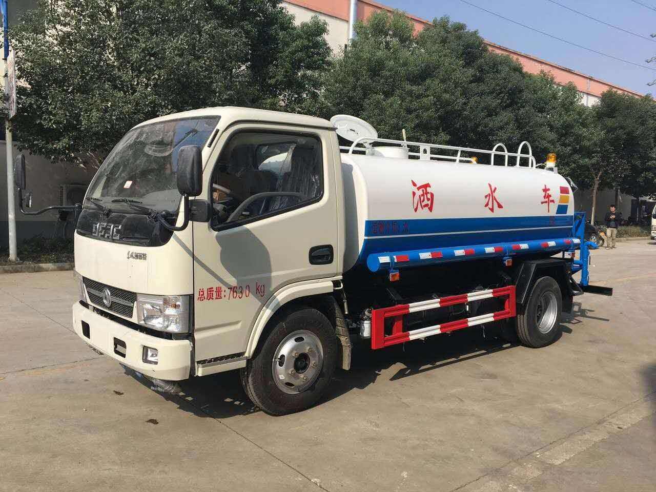 5噸灑水車在哪里有賣？湖北楚勝汽車13886887089